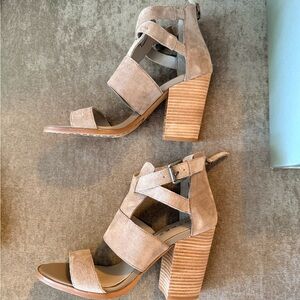 Hinge Tan Block Heel Sandals